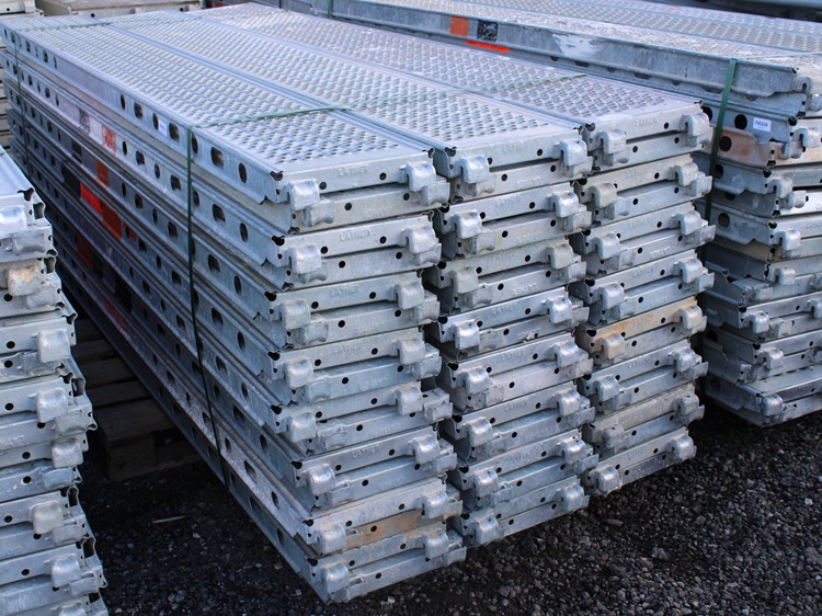 Steel plank
