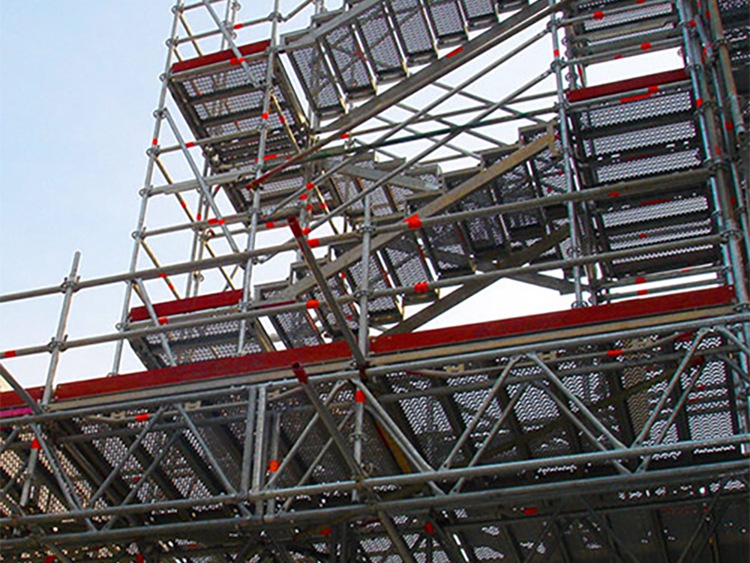 Steel plank